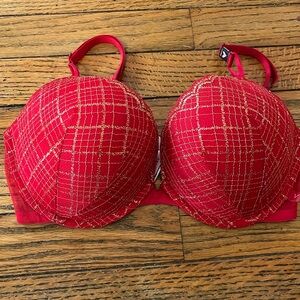 Victoria Secret push up bra size 34 DD new with tag
